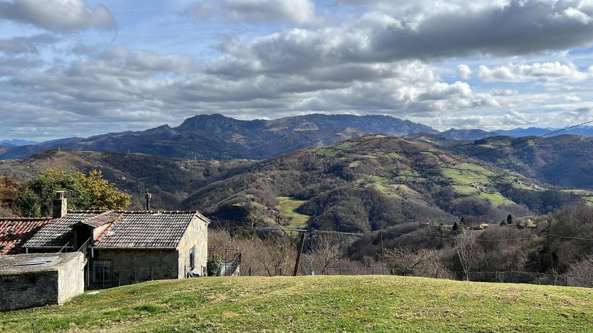 Вілла Almastur Rural Pola de Siero Екстер'єр фото